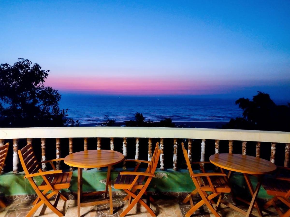Villa Infinity By The Sea Murud  Екстериор снимка