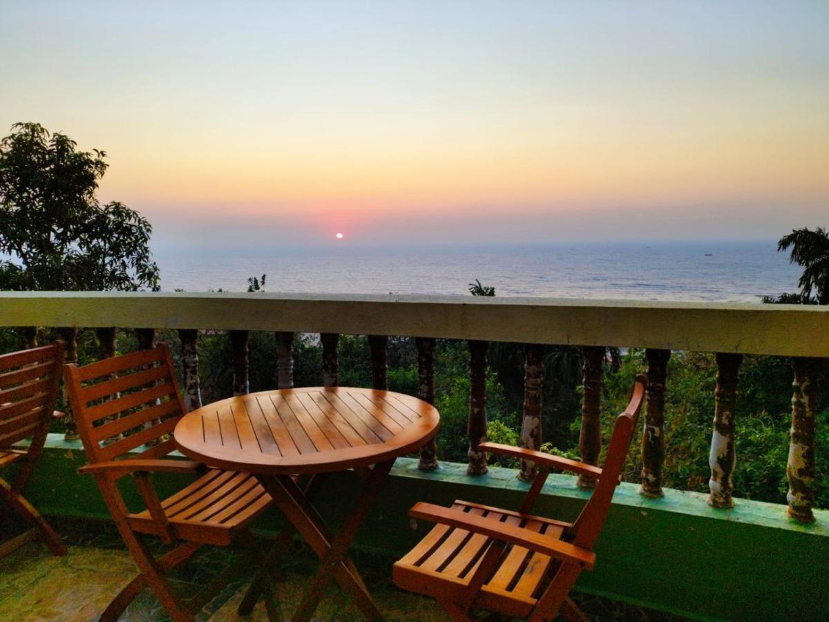 Villa Infinity By The Sea Murud  Екстериор снимка