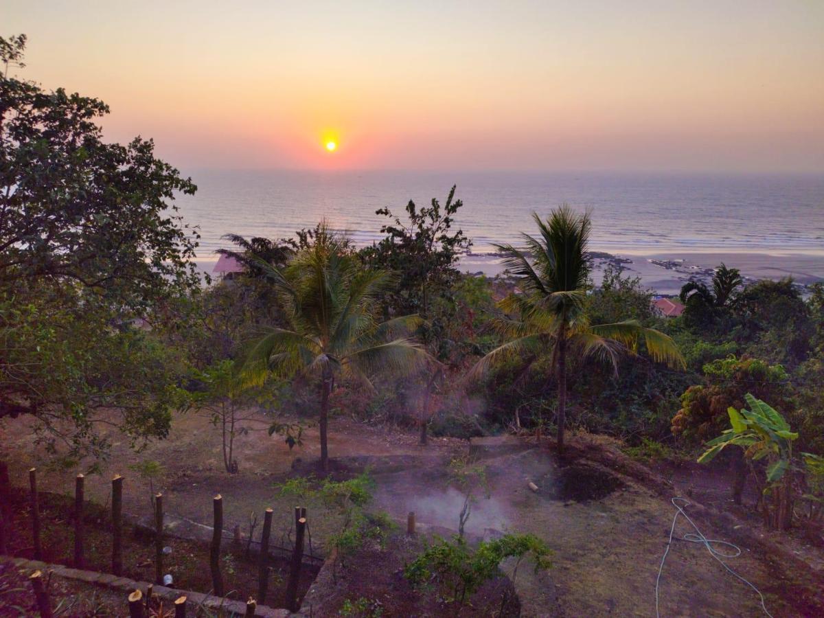 Villa Infinity By The Sea Murud  Екстериор снимка