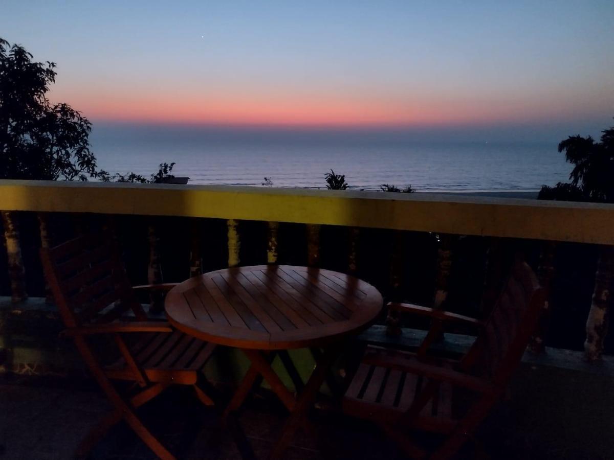 Villa Infinity By The Sea Murud  Екстериор снимка