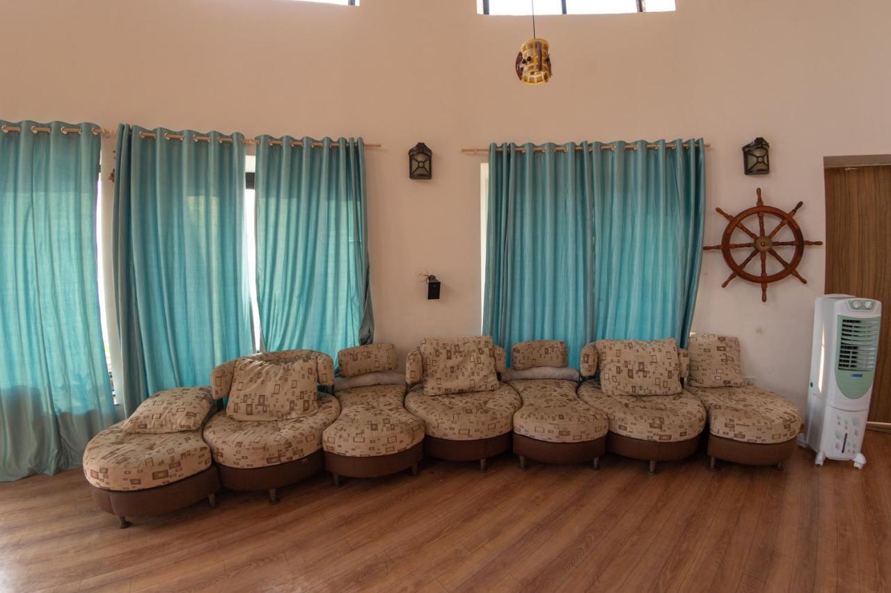 Villa Infinity By The Sea Murud  Екстериор снимка
